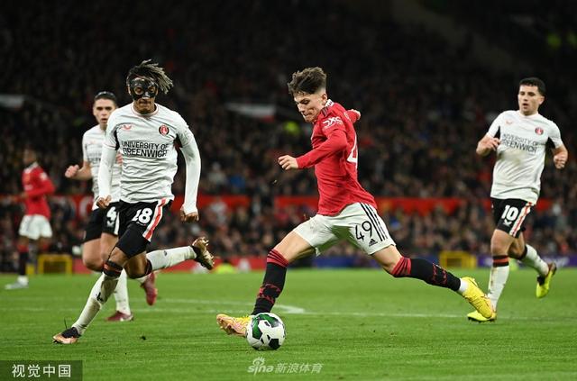 配合和一个 配合和一个