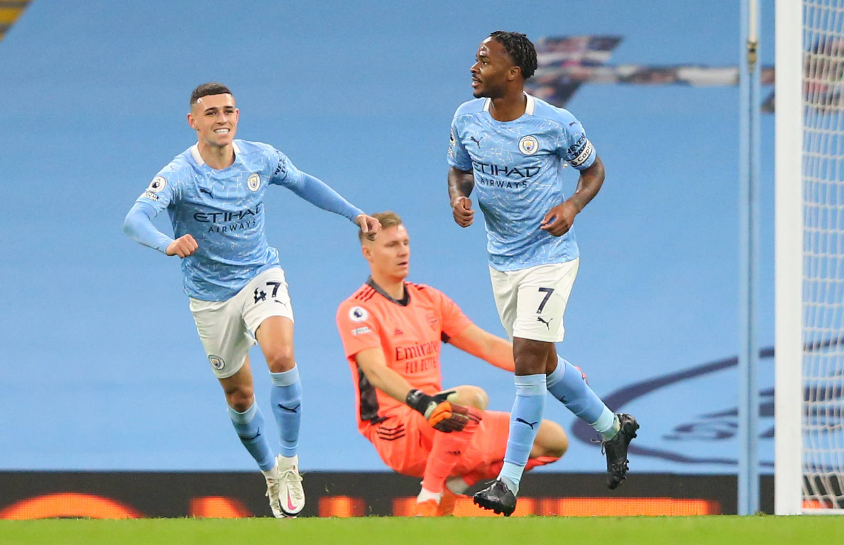 也展现了他 也展现了他